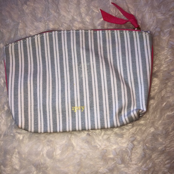 2 Ipsy makeup bags - Picture 3 of 3